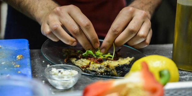 Cooking-Cook-Service-Plate-Restaurant-Chef-Food-1303309